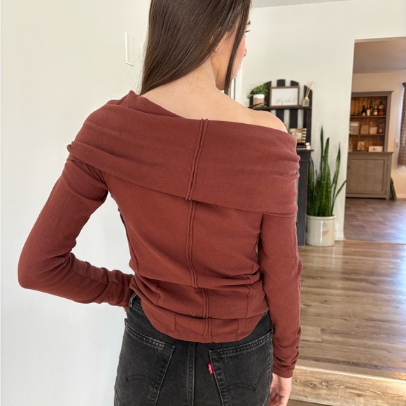 Off-Shoulder Rust Top - Picture 4 of 4